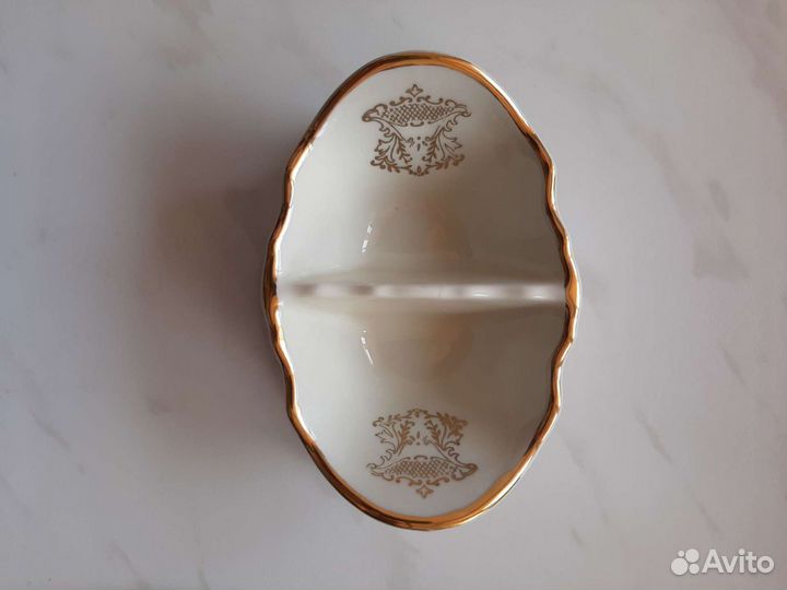 Соусник фарфоровый