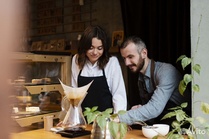 Бариста кассир с питанием без опыта