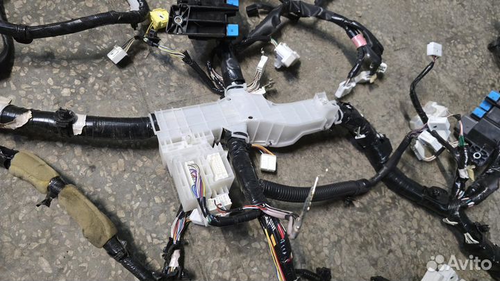 Б/У Б/У Проводка подторпедная 2GD-FTV МКПП G8