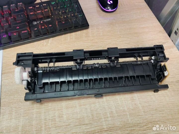 Направляющая бумаги в сборе RC4-4507 HP M506