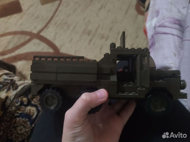 Лего машина