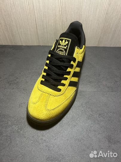 Кроссовки adidas handball spezial moscow yellow