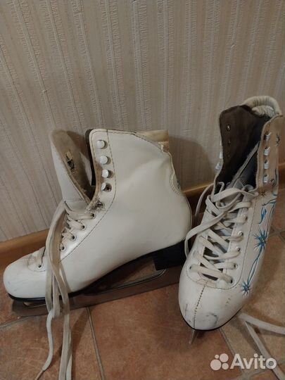 Коньки фигурные 39р
