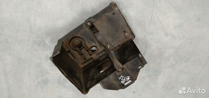 Крепление АКБ Ford Focus II