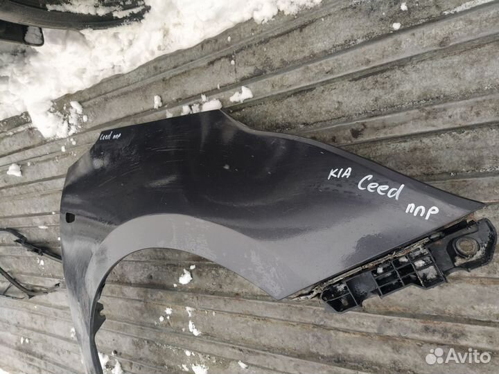 Крыло переднее правое Kia Ceed, 2012г