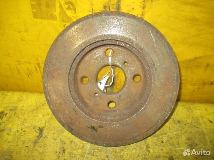 Диск тормозной передний Toyota Vitz SCP10