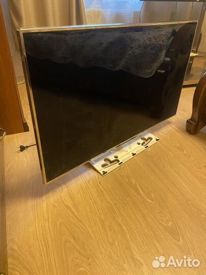 Телевизор Philips Smart LED TV 46PFL7007