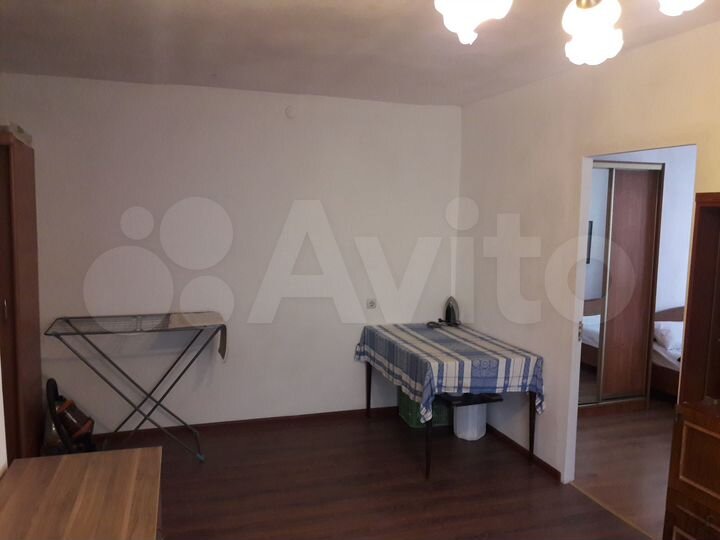 Комната 10 м² в 4-к., 2/5 эт.