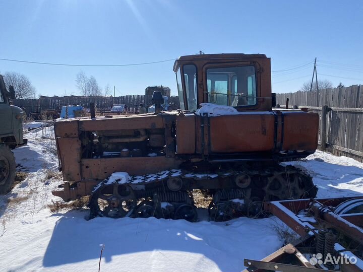 Трактор ВгТЗ ДТ-75, 1982