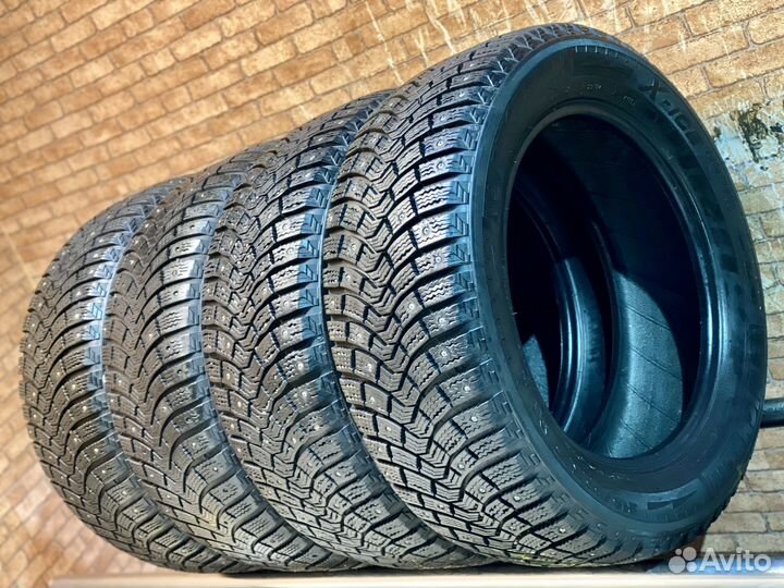 Michelin X-Ice North 2 215/55 R16