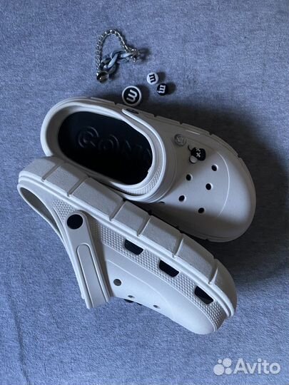 Резиновые тапочки