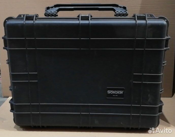Защитный ударопрочный кейс на колёсах сорокин 790х