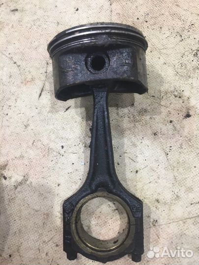 Поршень с шатуном Opel Vectra B 36 X18XE1 1999