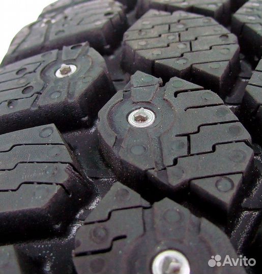 Gislaved Nord Frost 200 215/55 R17 98T