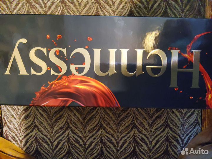 Пустая бутылка от коньяка хенесси, 1л, в коллекцию