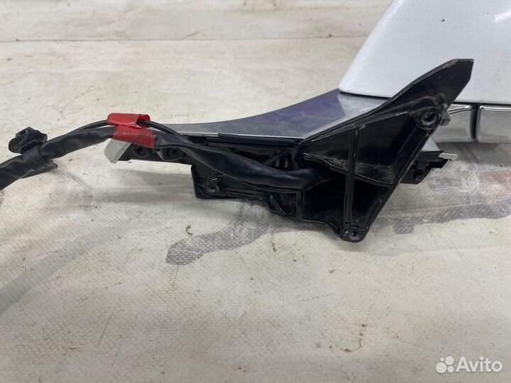 Зеркало правое Tesla Model 3