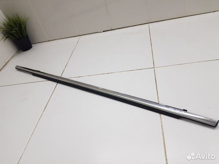 Молдинг стекла задней левой двери (Geely Coolray)