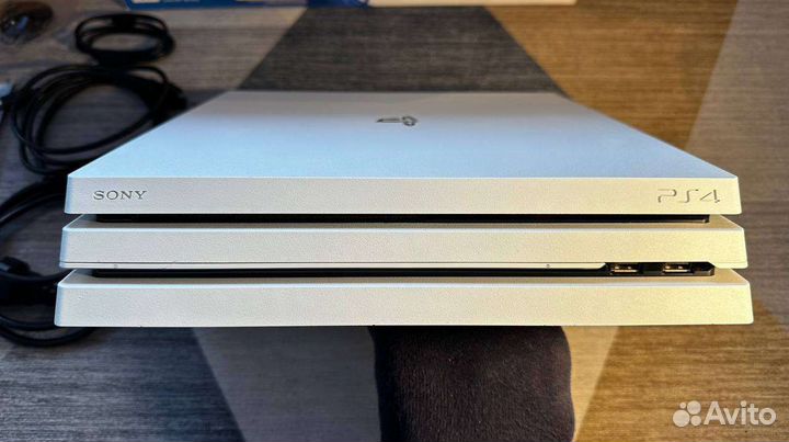 Игровая приставка Play Station 4 Pro 1tb (PS4)