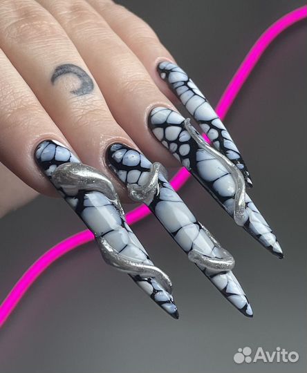 Маникюр, наращивание ногтей, педикюр