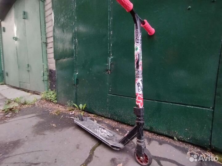 Трюковой самокат