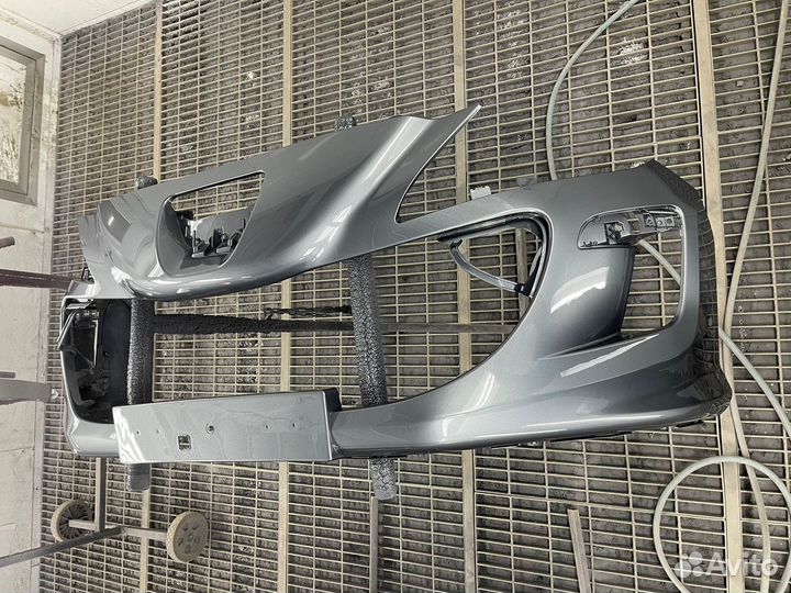 Бампер передний Пежо 308 в цвет авто