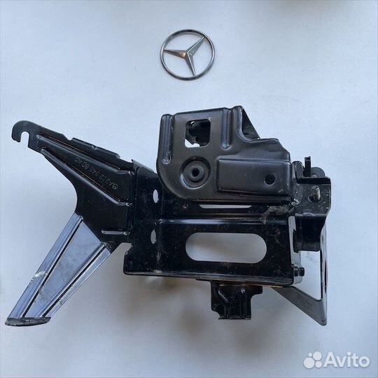 Крепление доп акб Мерседес w212