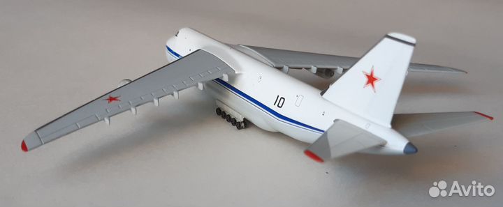 Модель самолета ан-124 ввс СССР 1:500