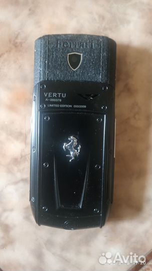 Телефон Vertu