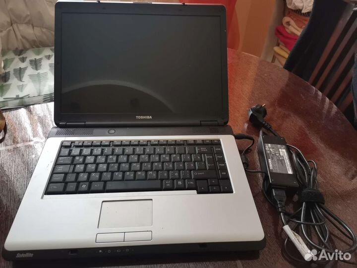 Ноутбук toshiba satellite l300