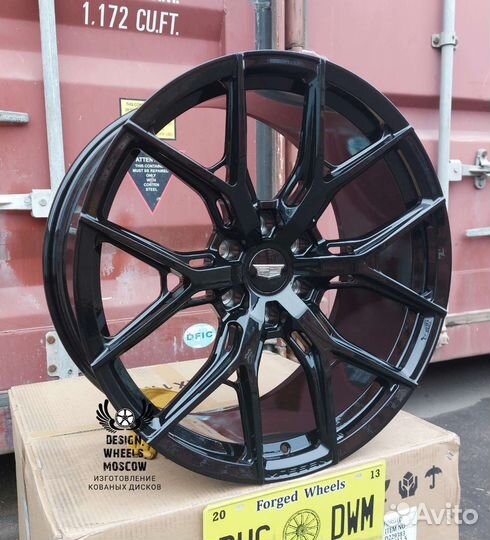 Кованые диски R22 на Cadillac Escalade