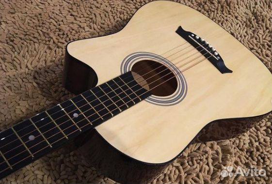 Гитара акустическая