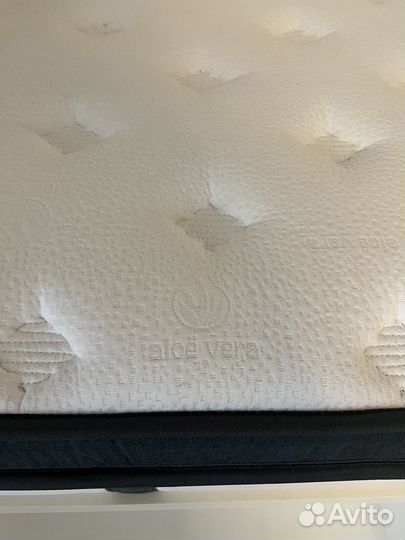 Кровать детская с матрасом