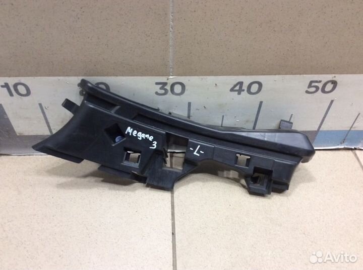 Кронштейн (сопут. товар) задний левый Renault