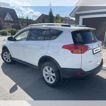 Toyota RAV4 2.0 CVT, 2014, 126 000 км, с пробегом, цена 2 330 000 руб.