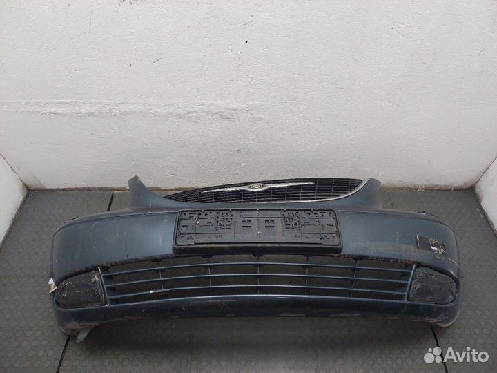 Бампер Chrysler Voyager, 2001