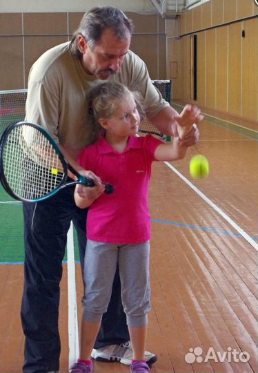 Тренер по большому теннису