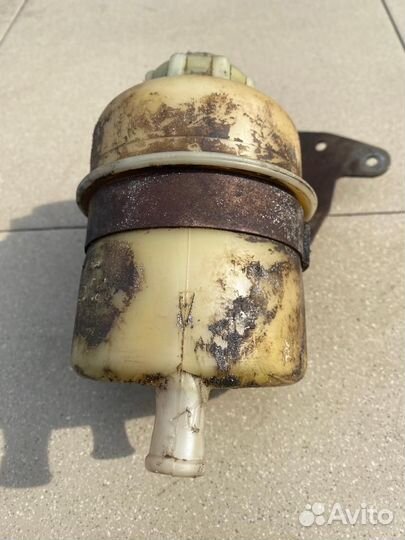 Бачок гур Газ 31105