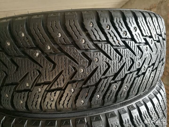 Nokian Tyres Hakkapeliitta 8 SUV 215/65 R17