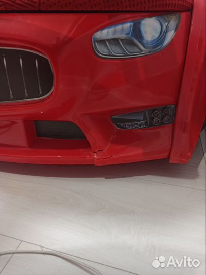 Детская кровать машина