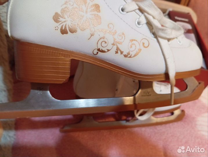 Коньки фигурные