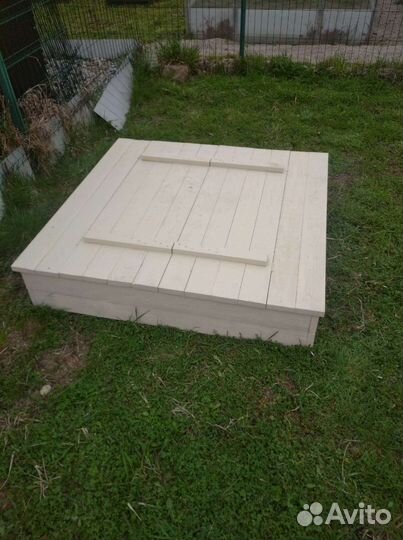 Детская песочница с крышкой