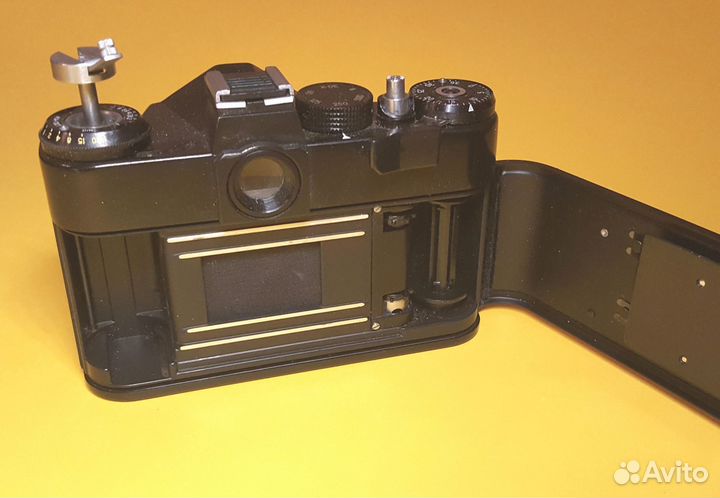Зеркальный фотоаппарат Зенит 11
