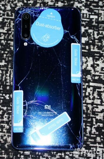 Xiaomi Mi 9, 6/64 ГБ