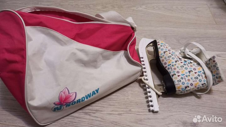 Коньки зимние 33 размер в чехле