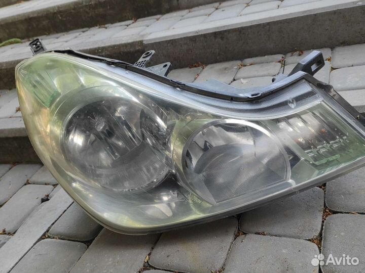 Фара Nissan Wingroad Y12