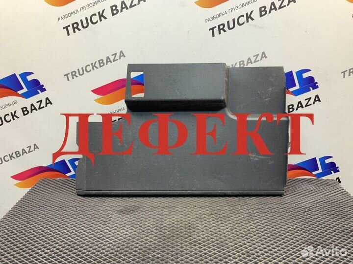 Накладка правого бардачка Renault T