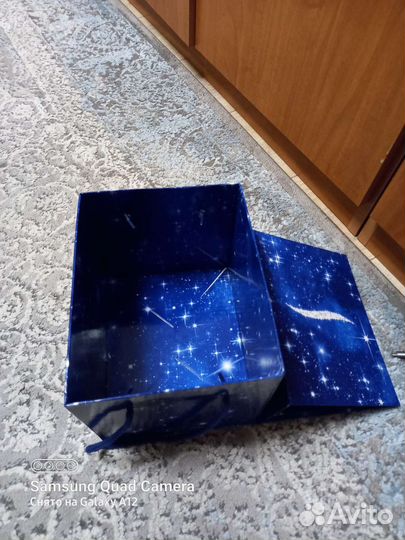 Коробка подарочная новогодняя