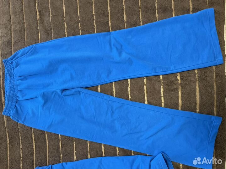 Костюм женский спортивный