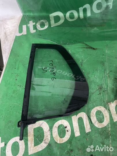 Боковое стекло Volkswagen Golf 6