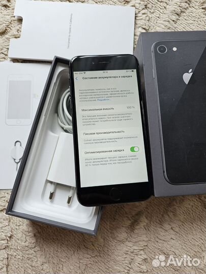 iPhone 8, 64 ГБ